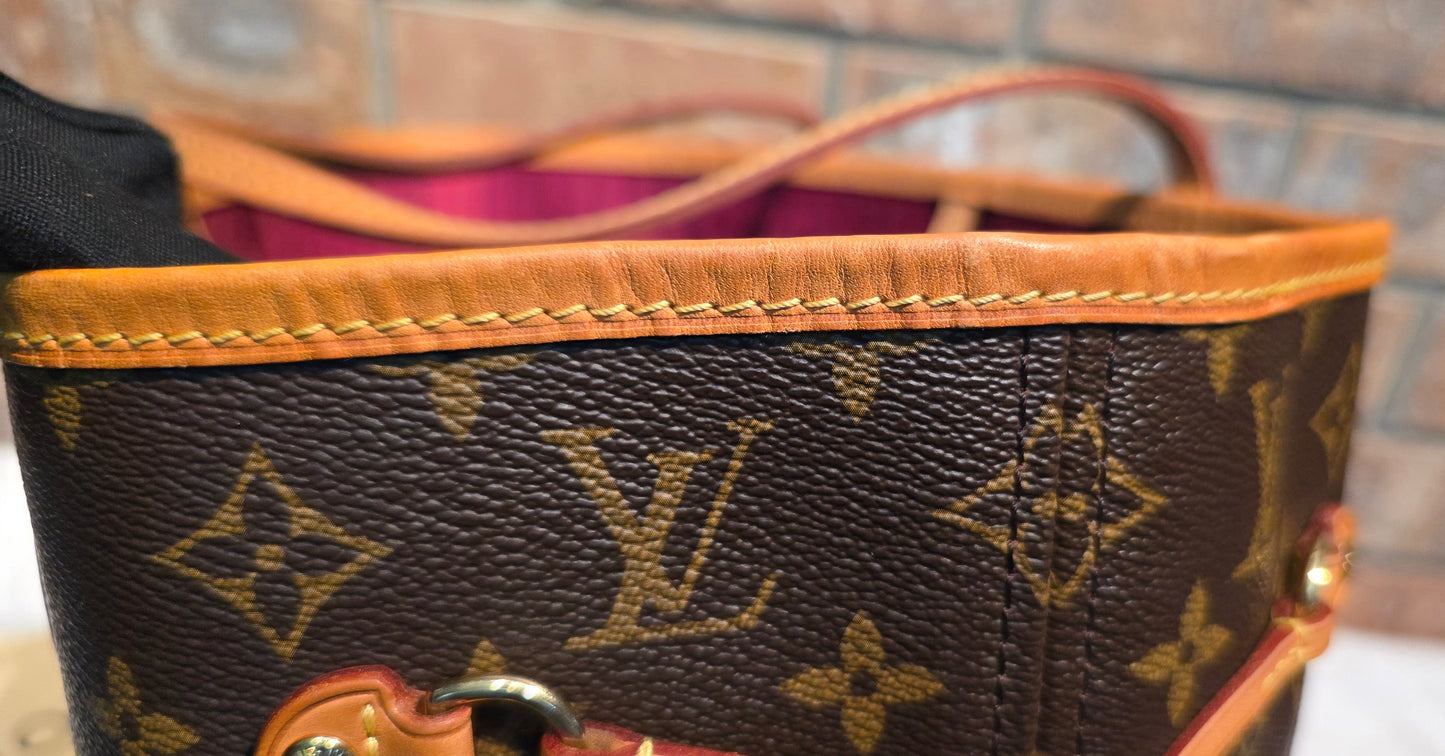 Authentic Neverfull MM Monogram Fuchsia Interior (BAG ONLY)