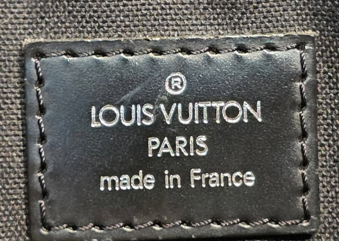 Authentic Louis Vuitton Thomas Crossbody Damier Graphite