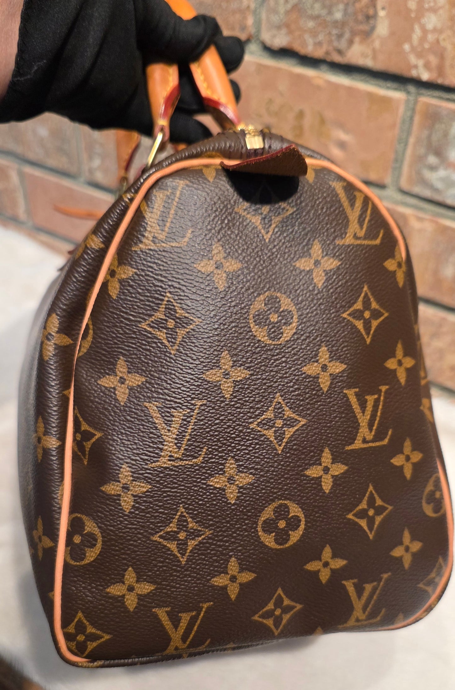 Authentic Louis Vuitton Speedy 30 Monogram