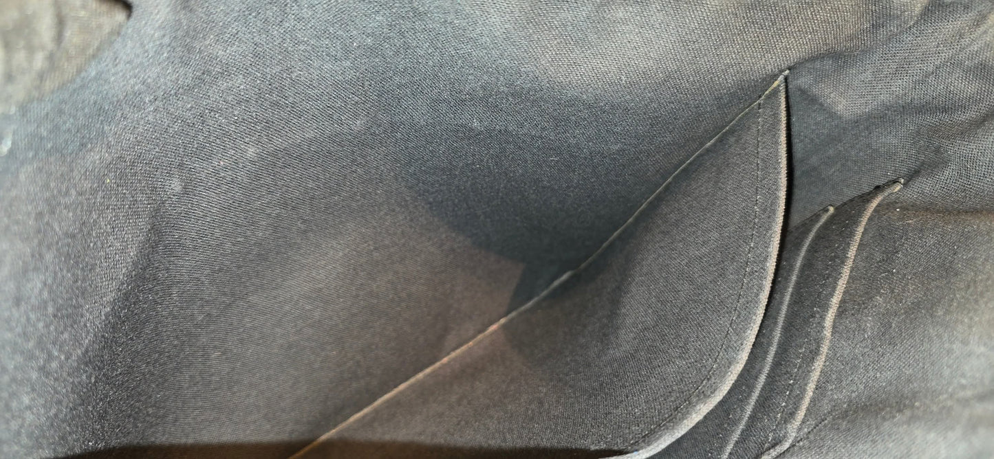 Authentic Louis Vuitton District MM