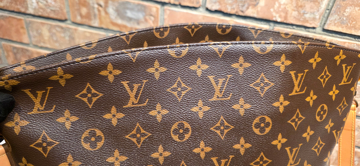 Authentic Louis Vuitton Melie Hobo (Short Handle Missing)