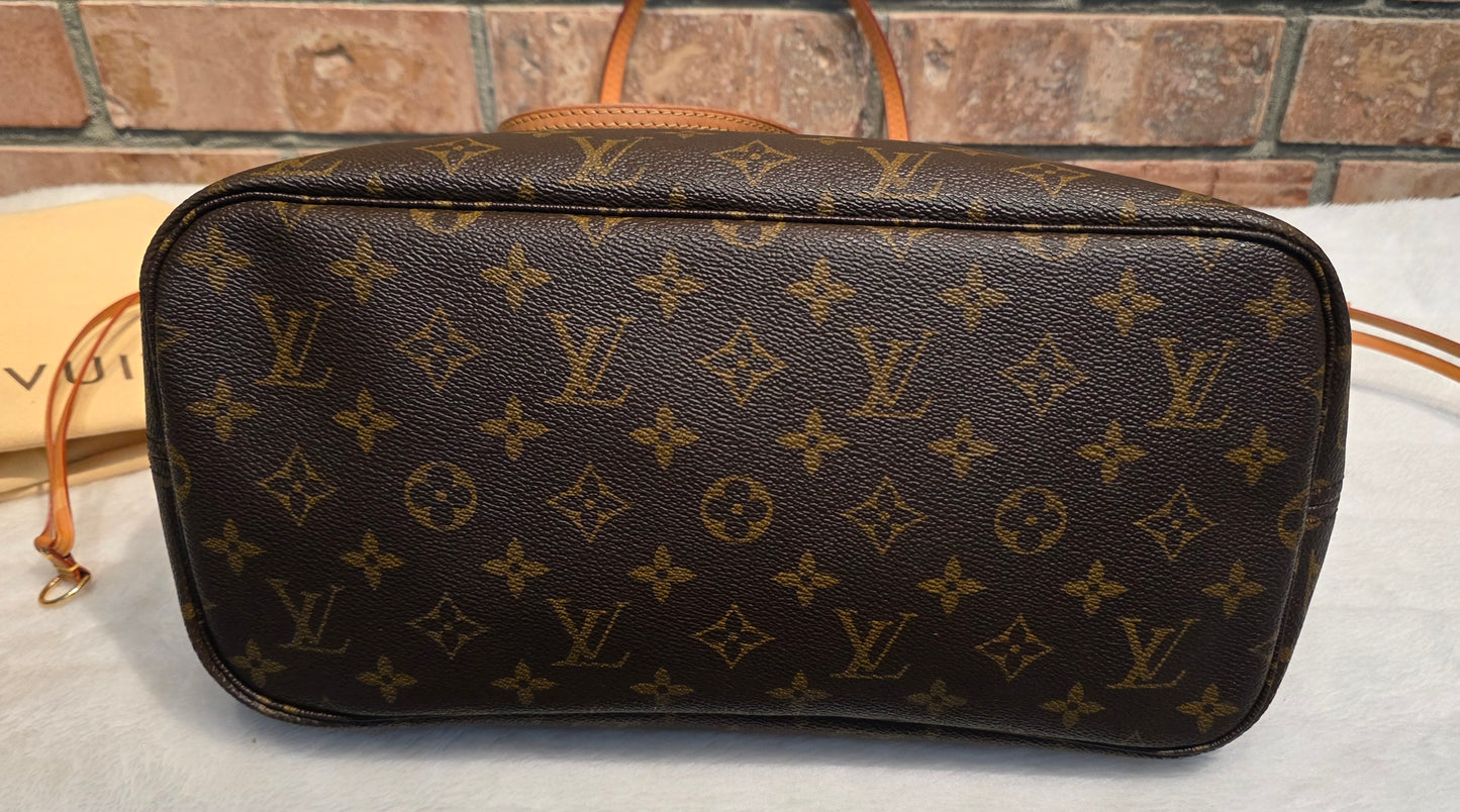 Authentic Louis Vuitton Neverfull MM Monogram