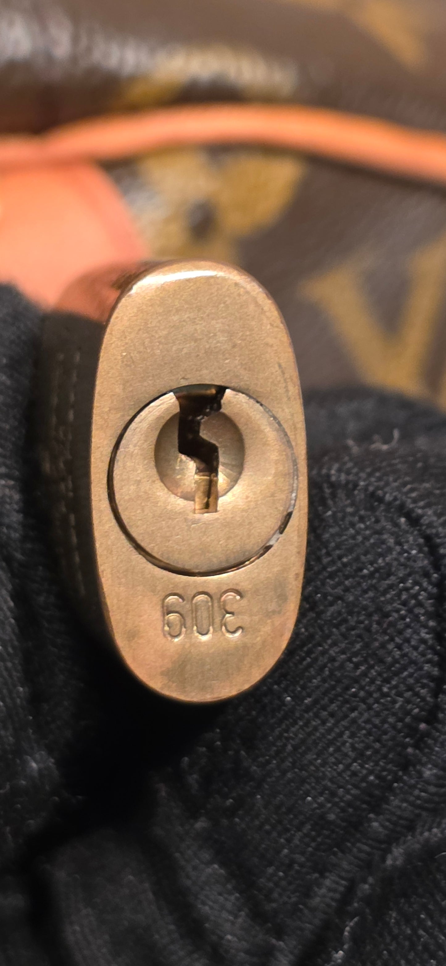 Authentic Louis Vuitton Speedy 30 Monogram