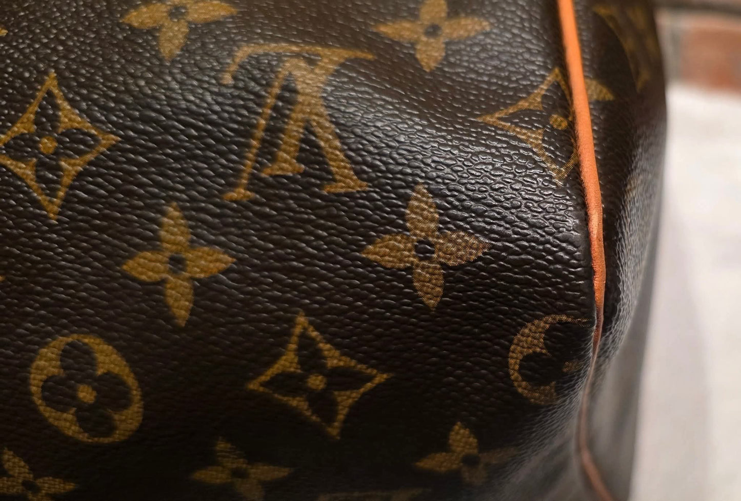 Authentic Louis Vuitton Speedy 40 Monogram