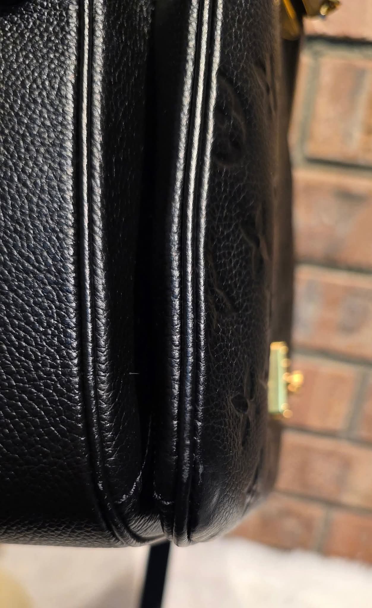 Authentic Pochette Metis Empreinte Noir