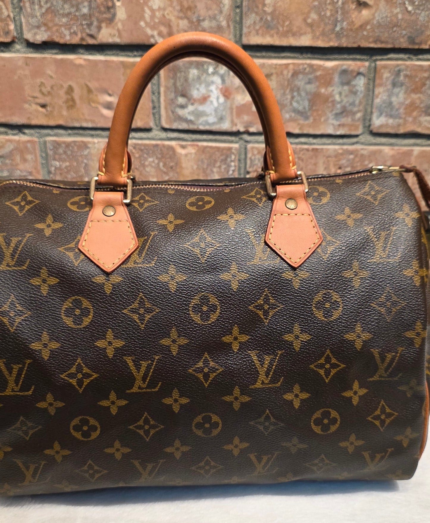 Authentic Louis Vuitton Speedy 30 Monogram