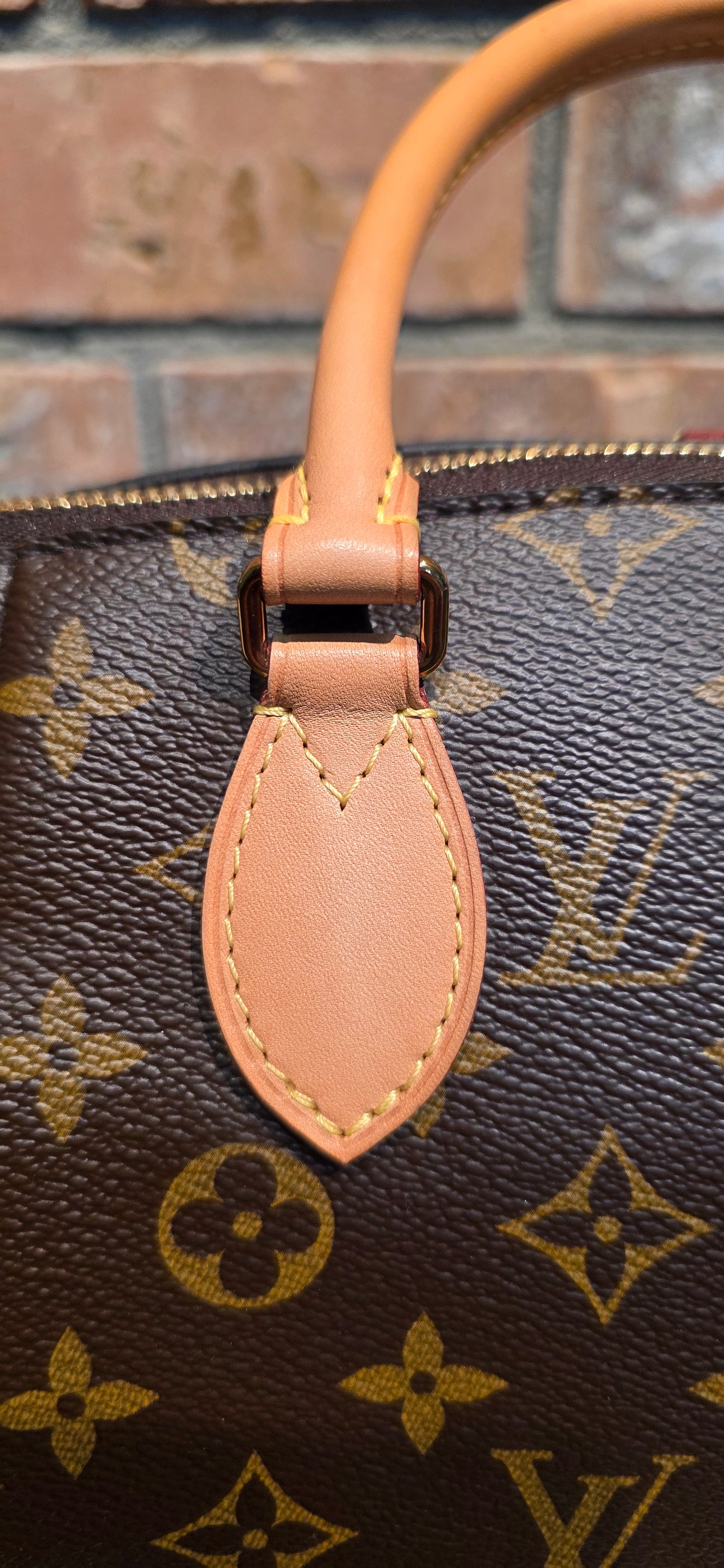 Authentic Louis Vuitton Turenne MM (SR2156)