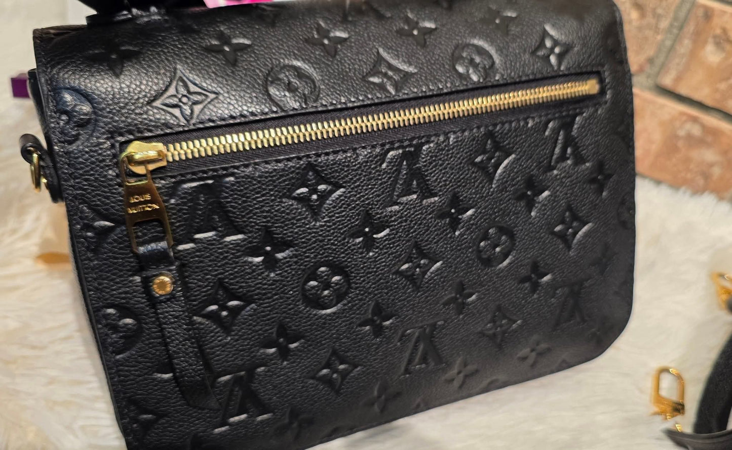 Authentic Pochette Metis Empreinte Noir