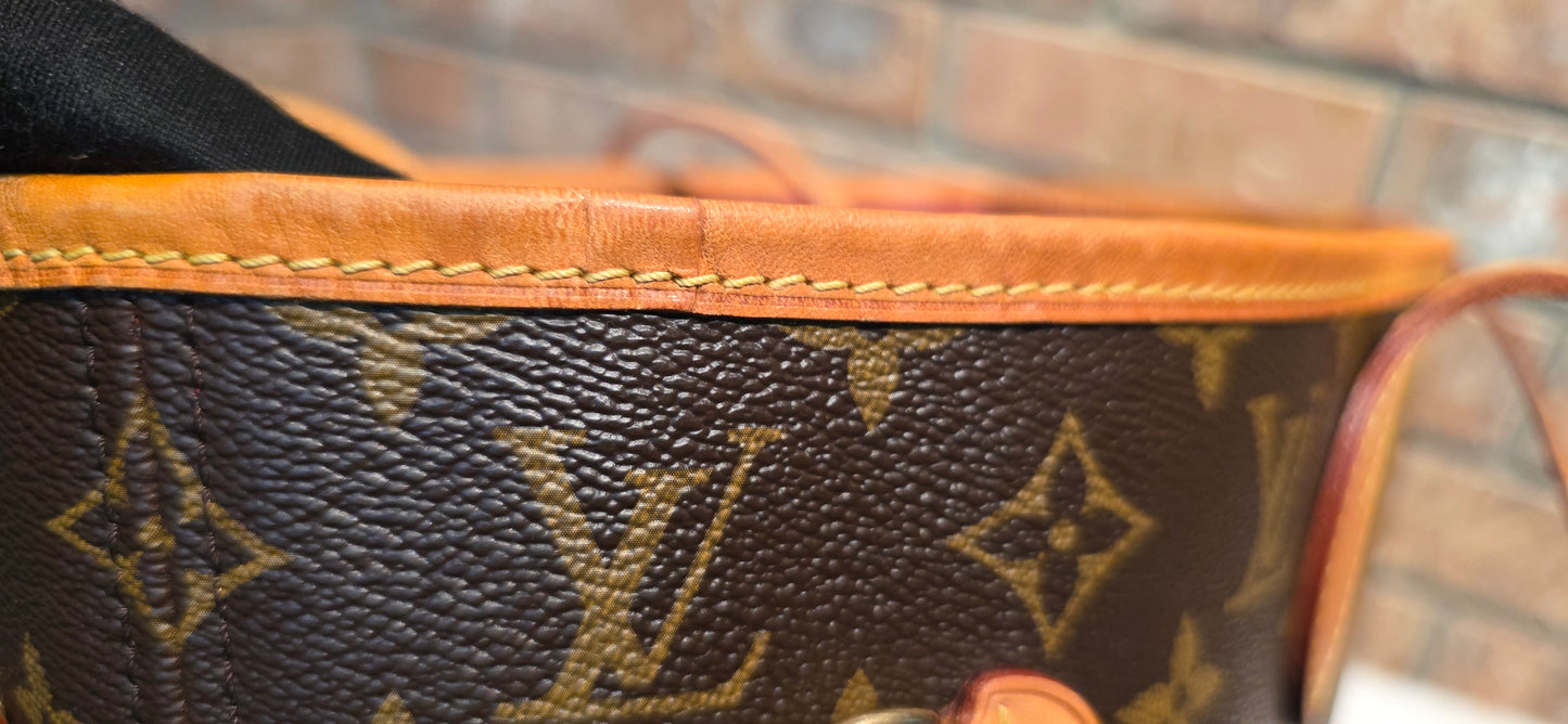 Authentic Neverfull MM Monogram Fuchsia Interior (BAG ONLY)