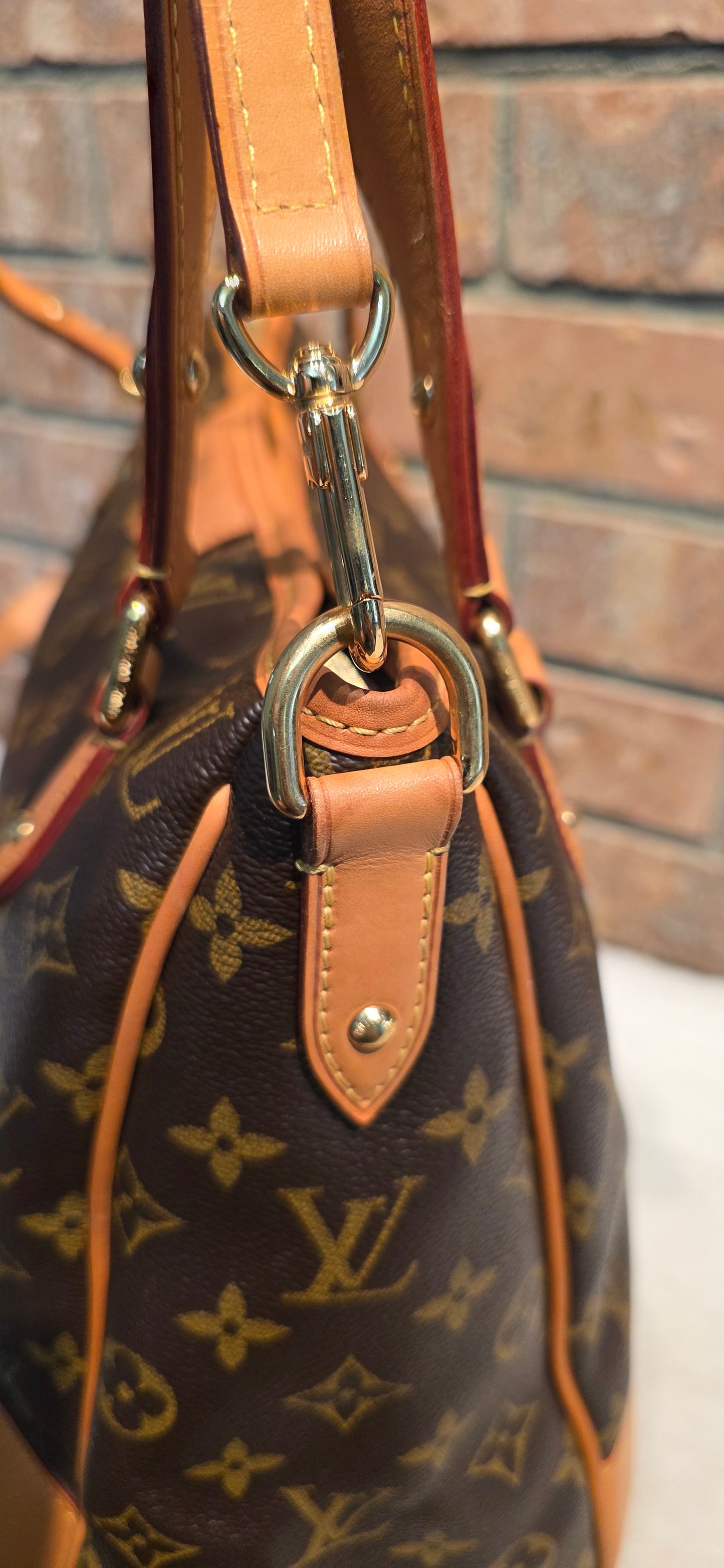 Authentic Louis Vuitton Estrela MM