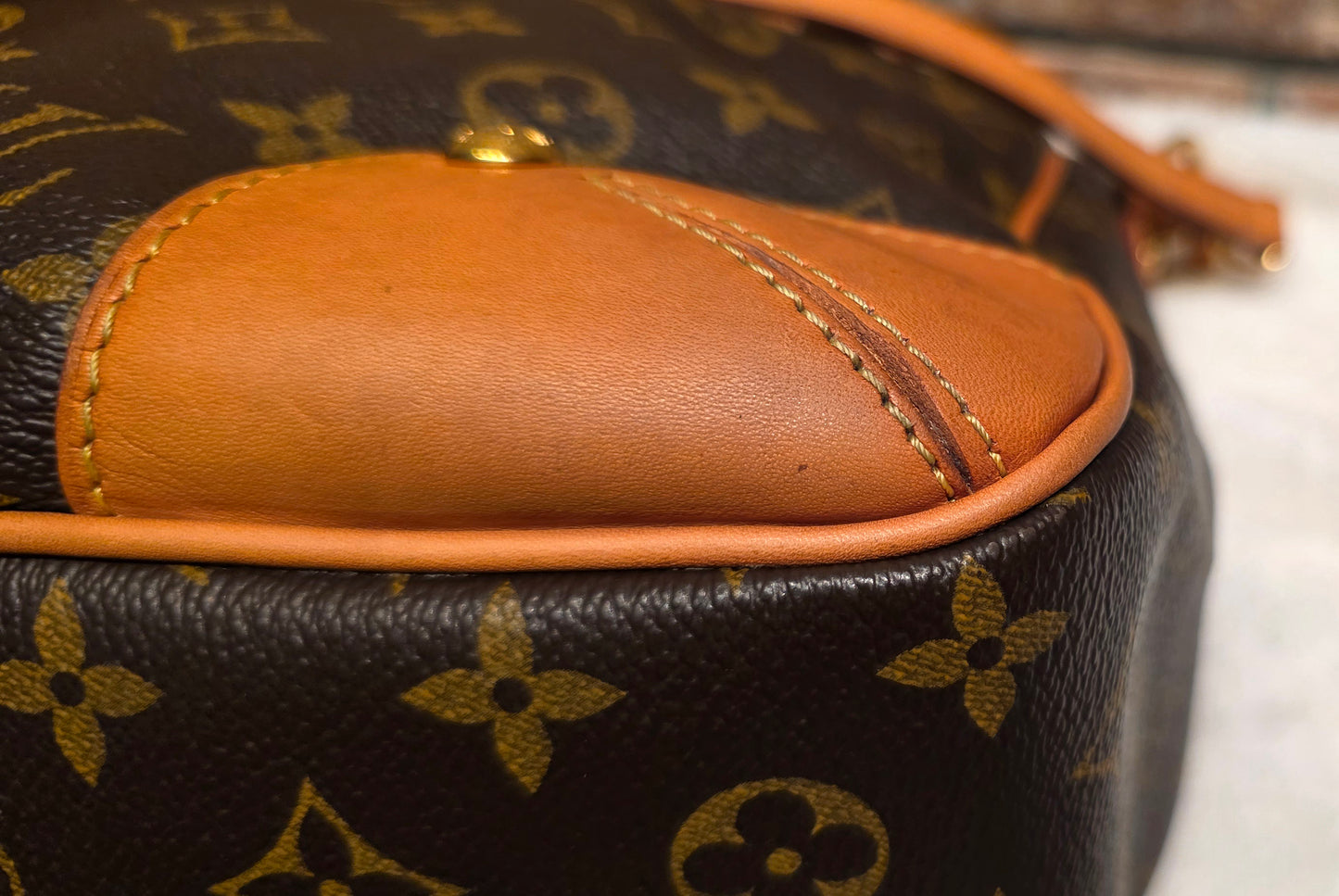 Authentic Louis Vuitton Estrella MM