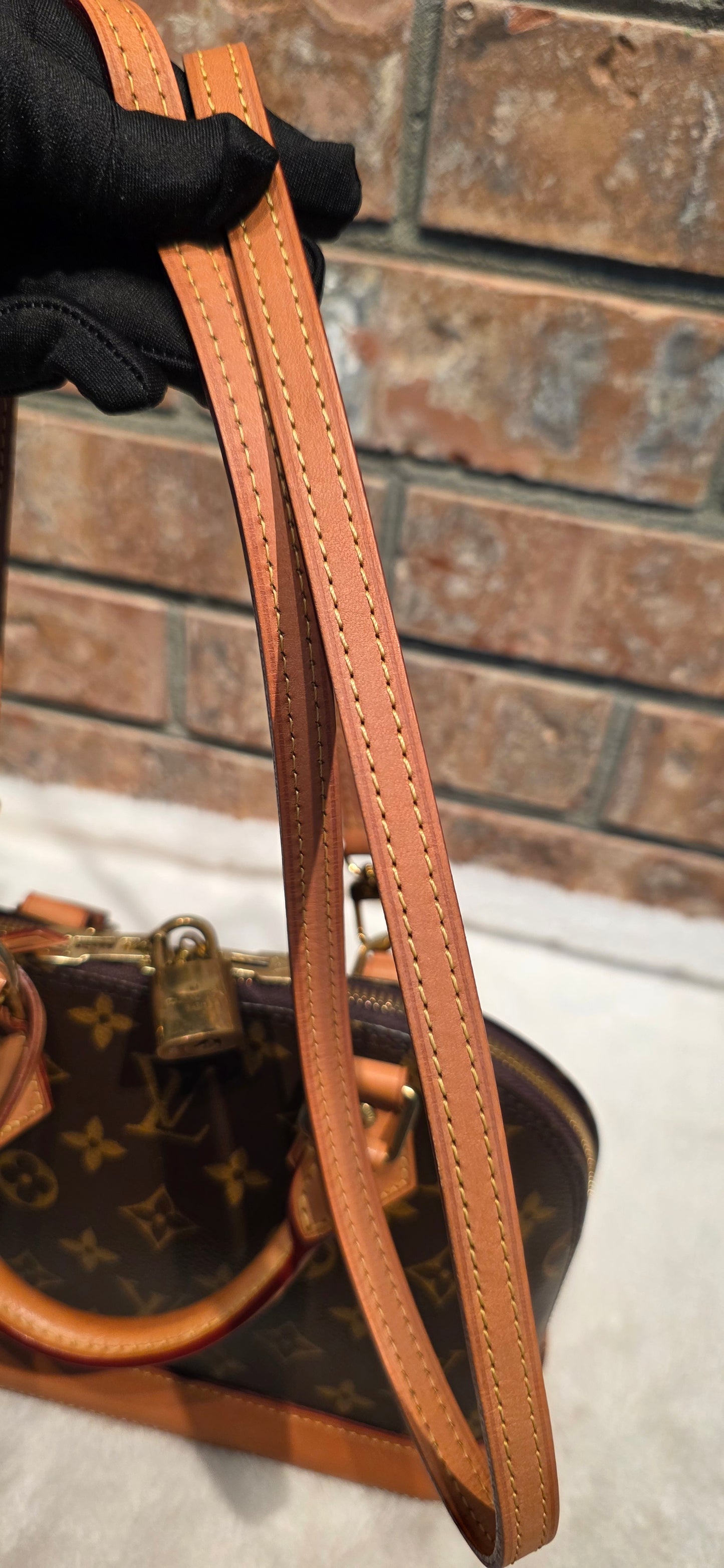 Authentic Louis Vuitton Alma BB Monogram