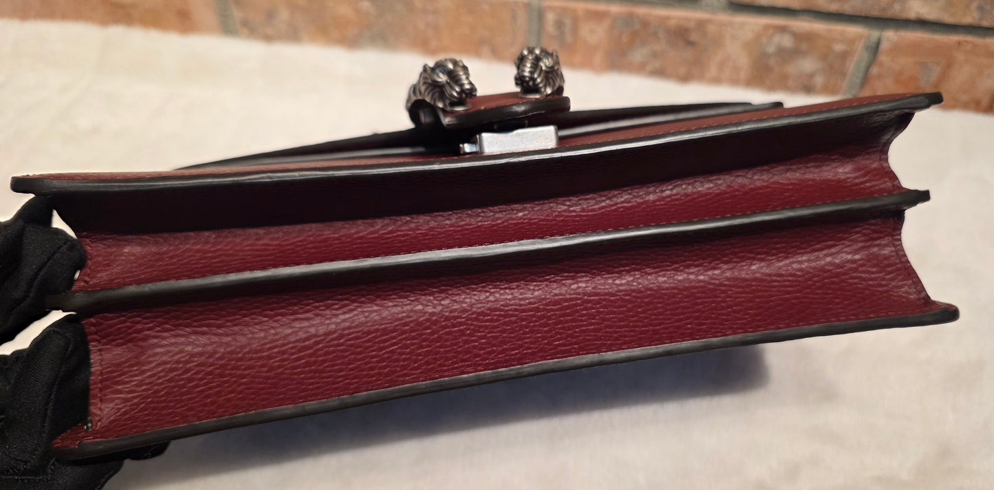 Authentic Gucci Dionysus Shoulder Bag in Burgundy