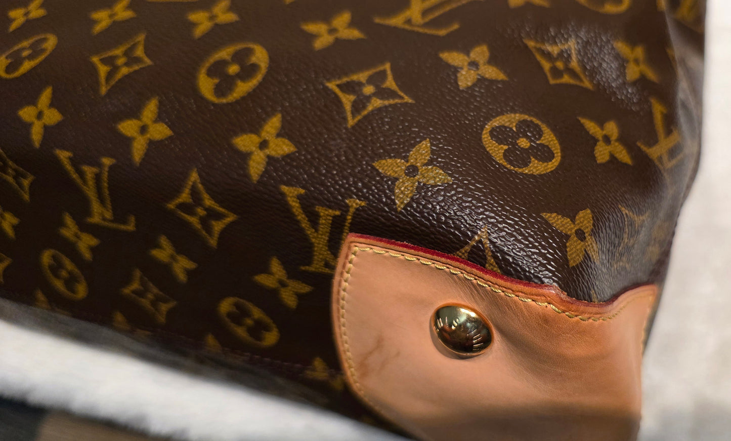 Authentic Louis Vuitton Wilshire MM Monogram