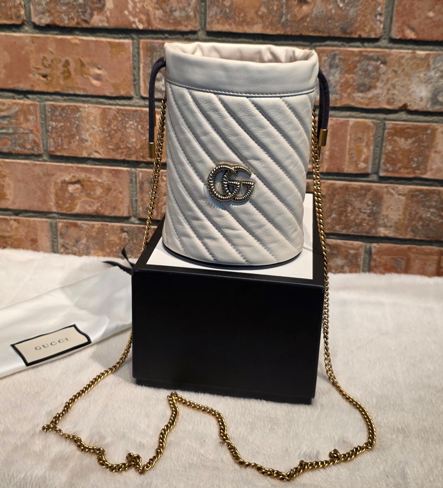 Authentic Gucci Marmont Mini Bucket Bag in Off White