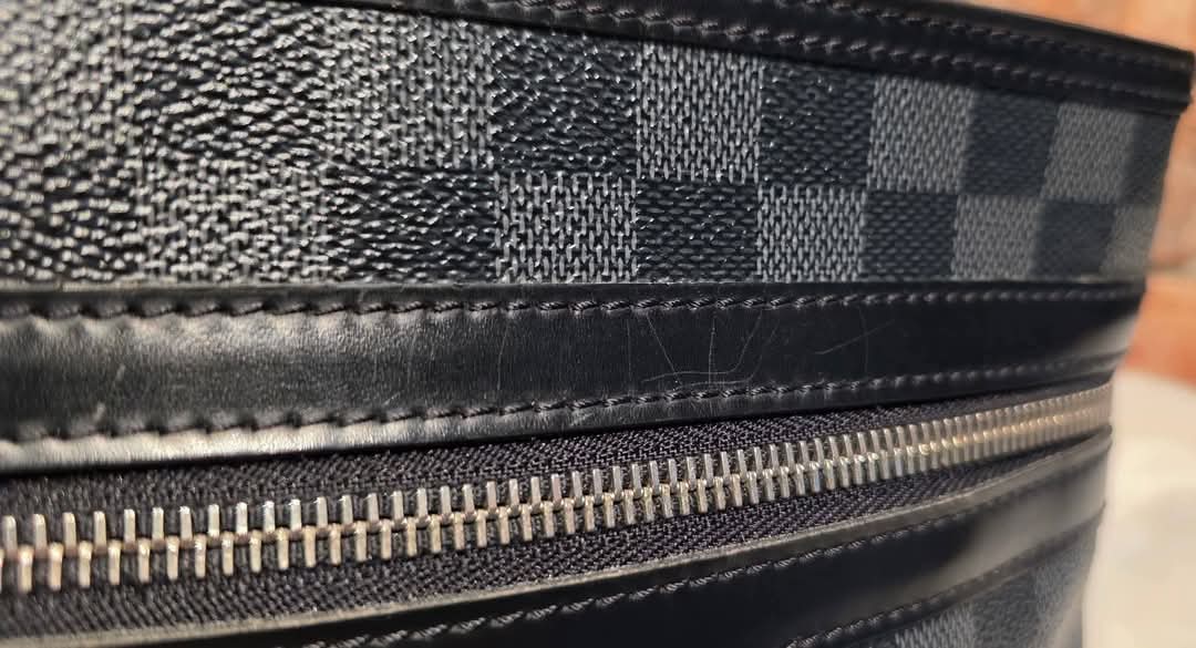 Authentic Louis Vuitton Thomas Crossbody Damier Graphite