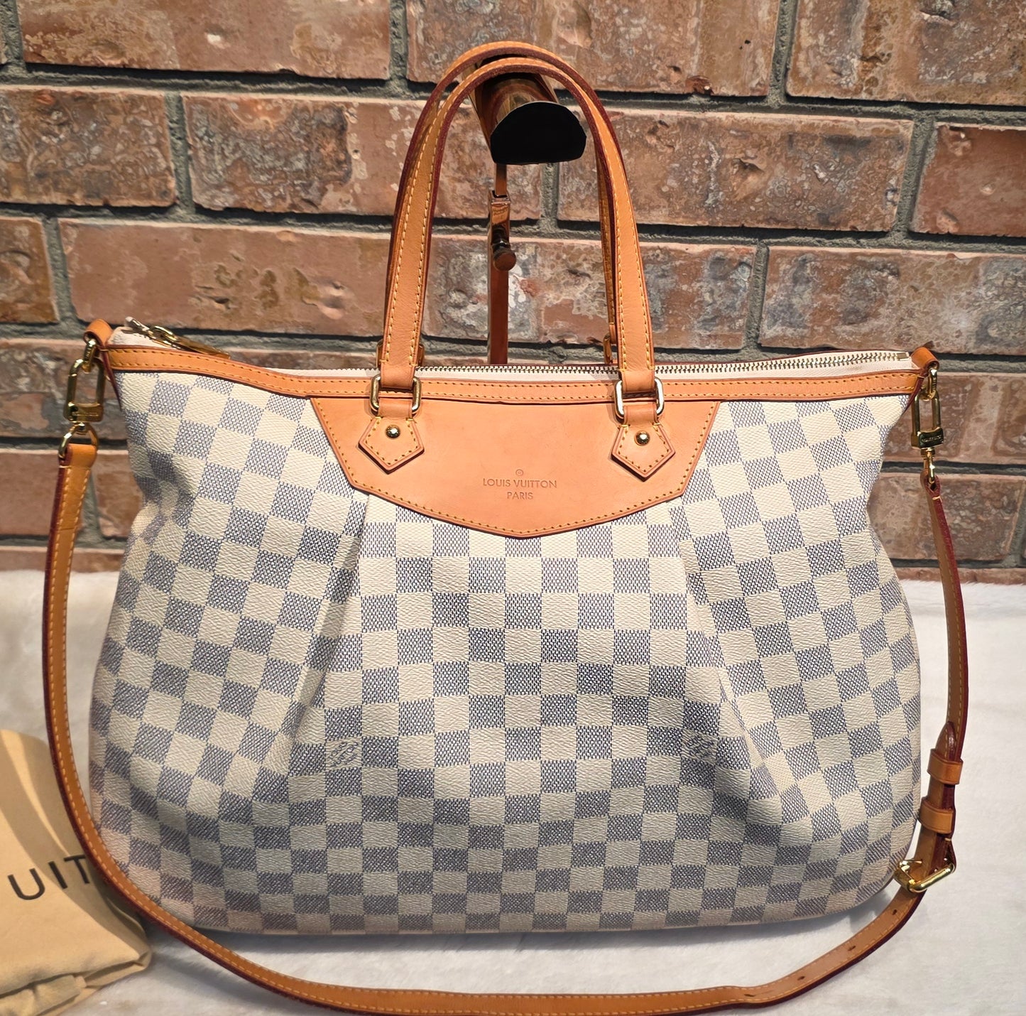 Authentic Louis Vuitton Siracusa GM