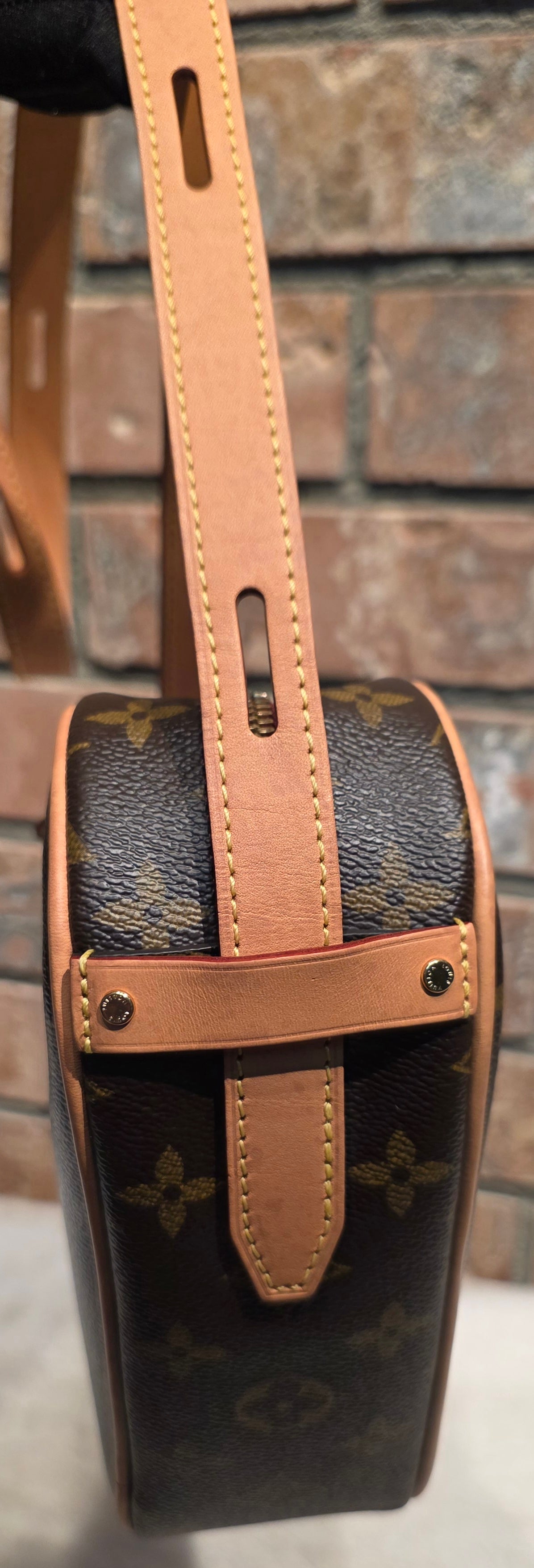 Authentic Louis Vuitton Couer Game On Heart Bag