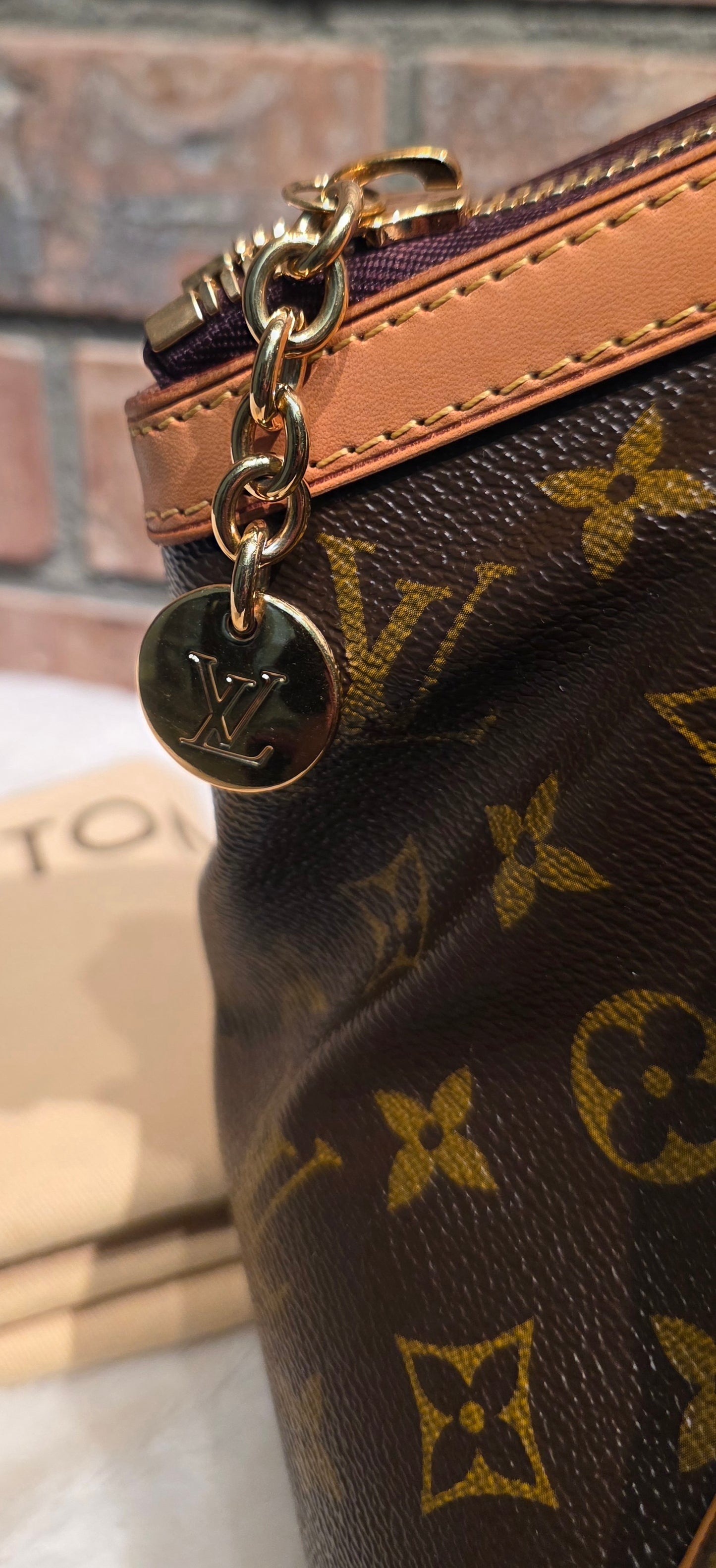 Authentic Louis Vuitton Tivoli GM