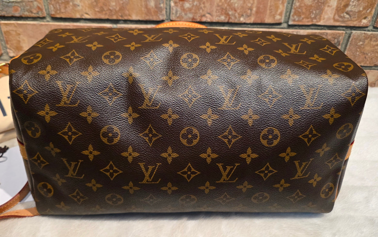 Authentic Louis Vuitton Speedy Bandoliere 35