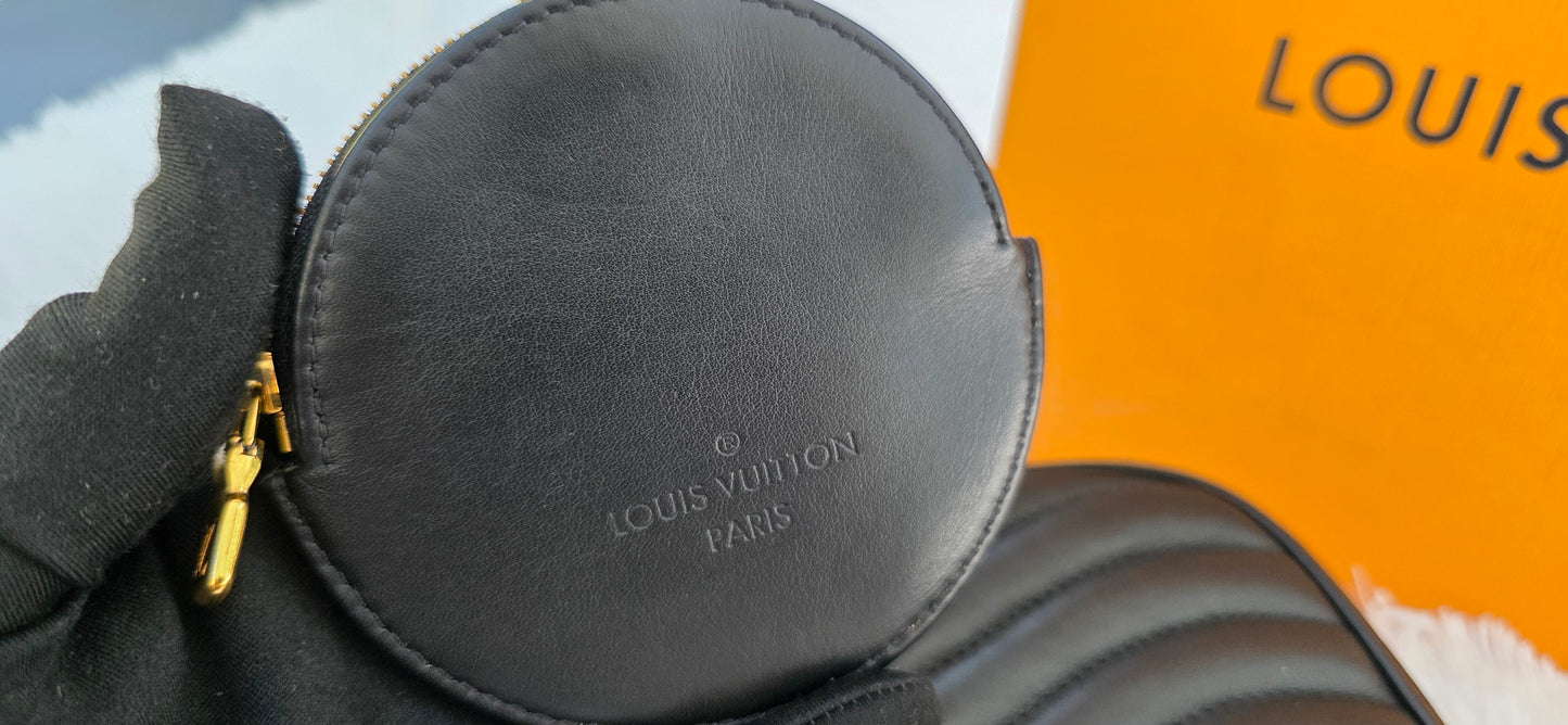 Authentic Louis Vuitton New Wave Multipochette Noir