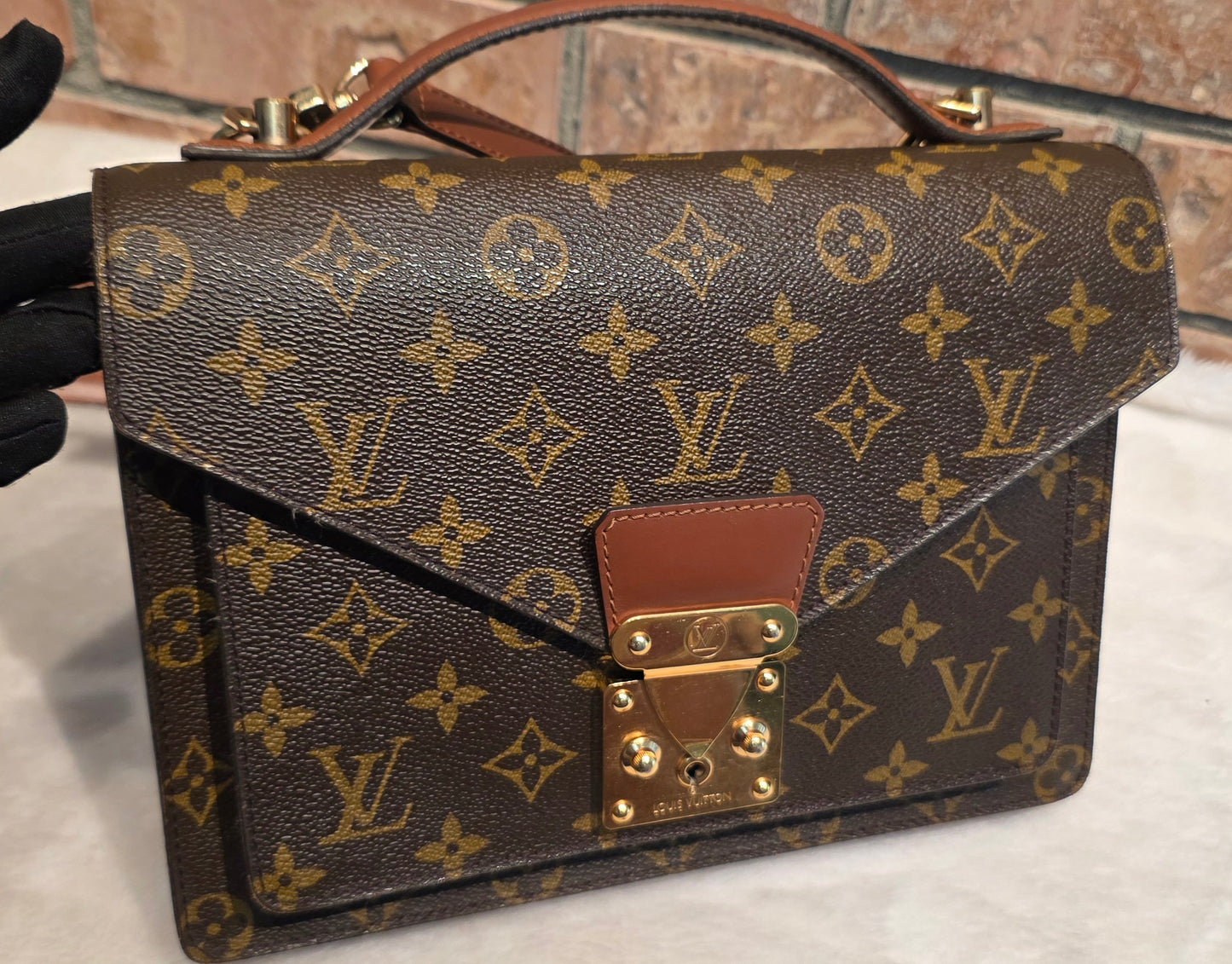Authentic Louis Vuitton Monceau 26