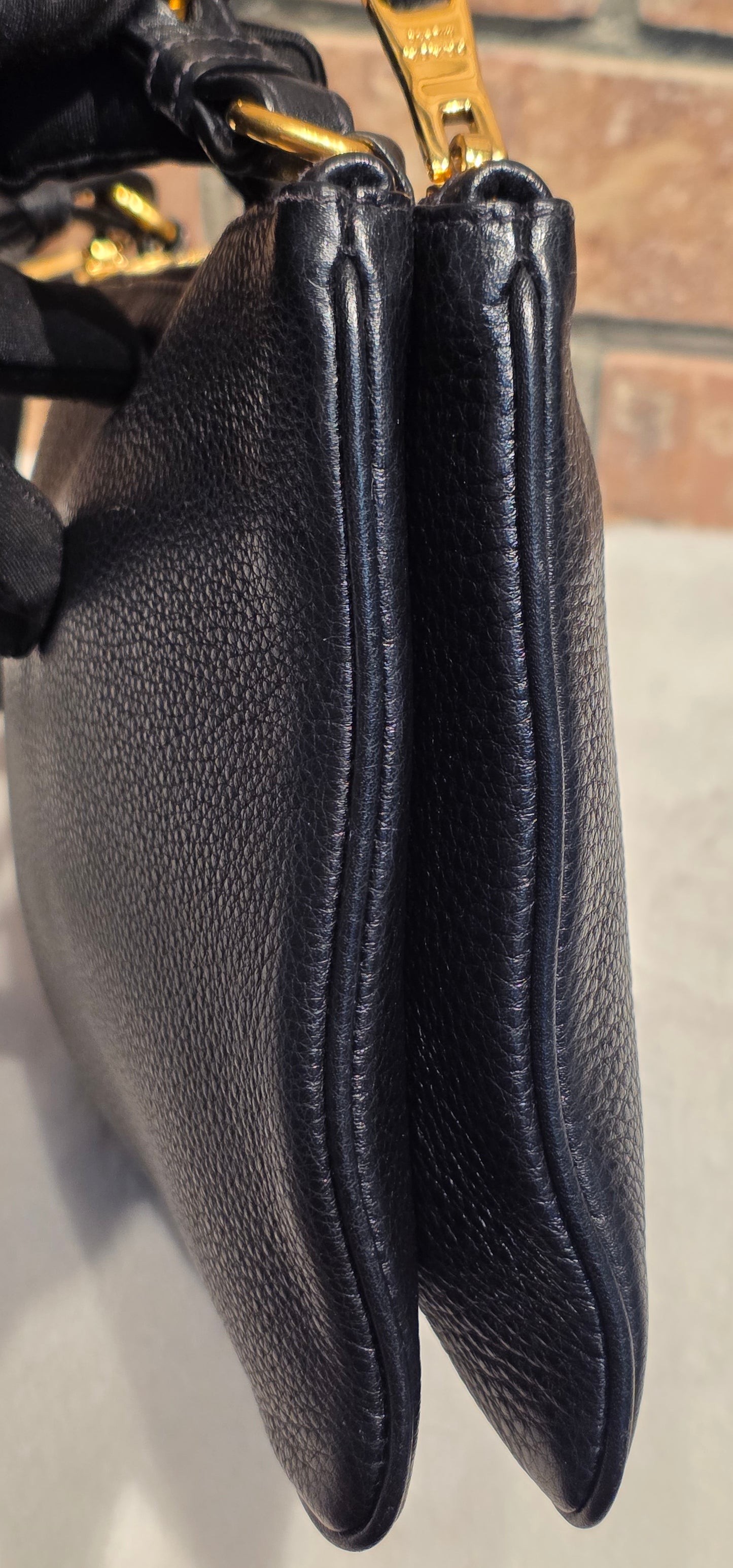 Authentic Prada Bandoliera Vitello Phenix Crossbody Bag