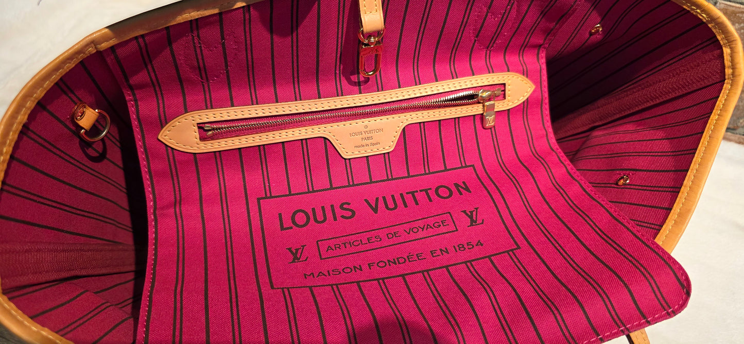 Authentic Louis Vuitton Neverfull MM (Pivoine Interior)