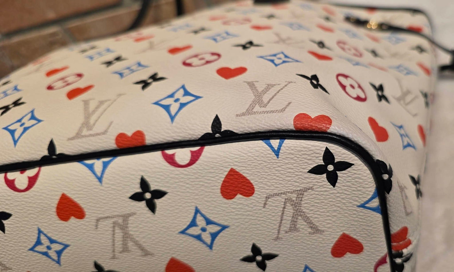 Authentic Louis Vuitton Neverfull MM with Pouch Game On Collection