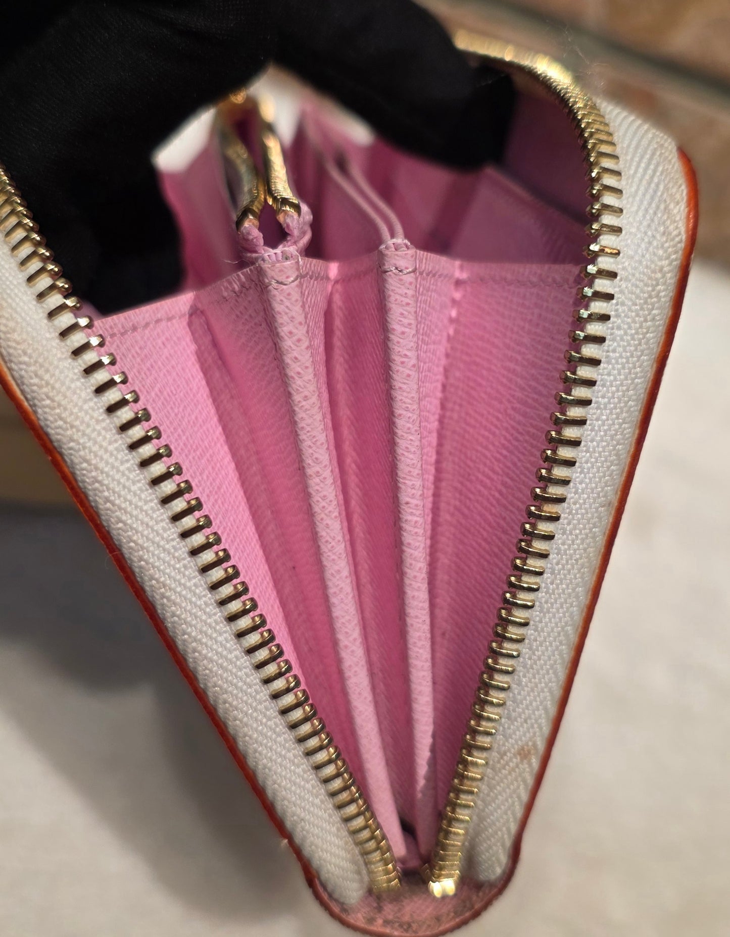 Authentic Louis Vuitton Multicolor White Zippy Wallet