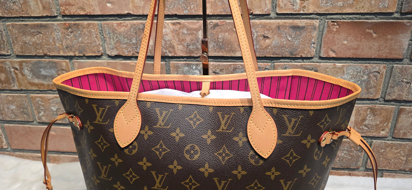 Authentic Louis Vuitton Neverfull MM (Pivoine Interior)
