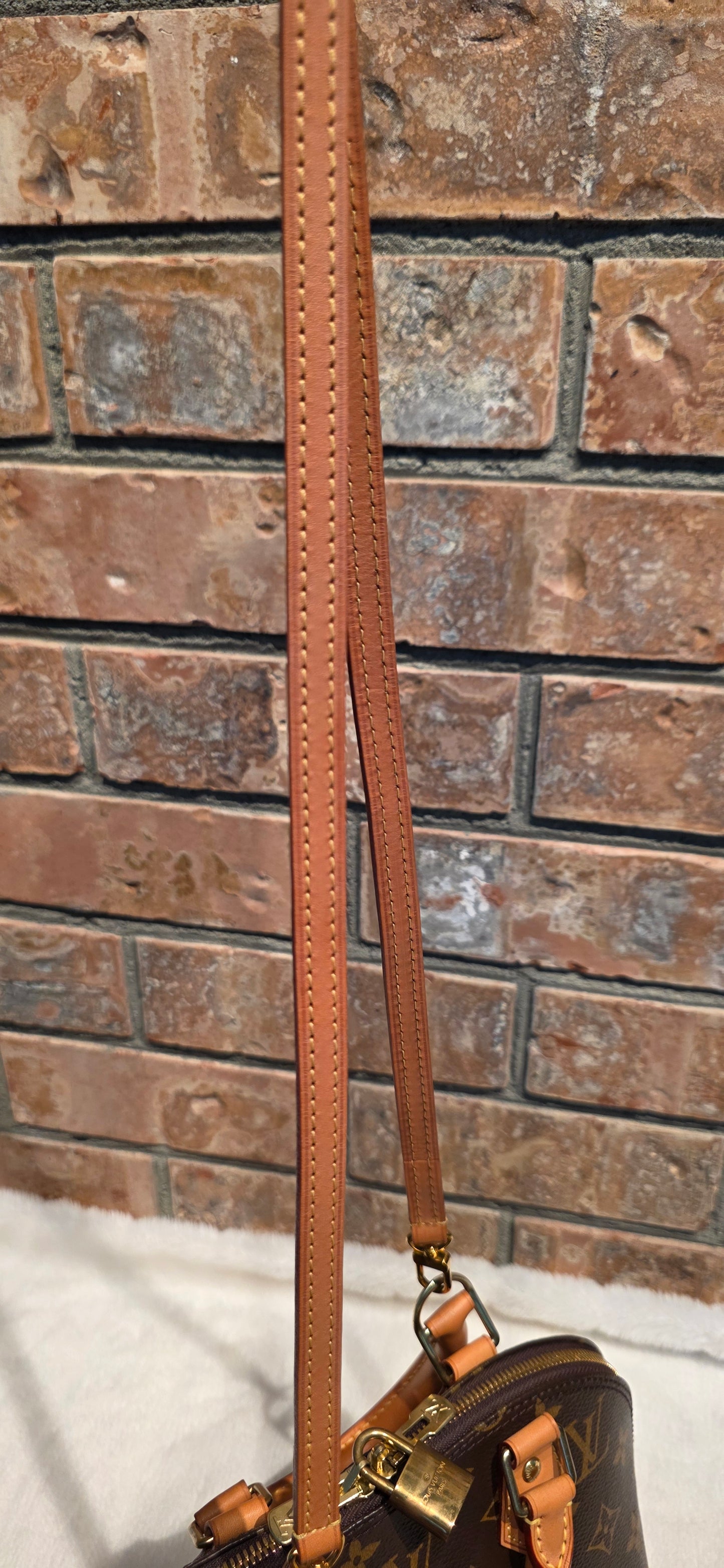 Authentic Louis Vuitton Alma BB Monogram