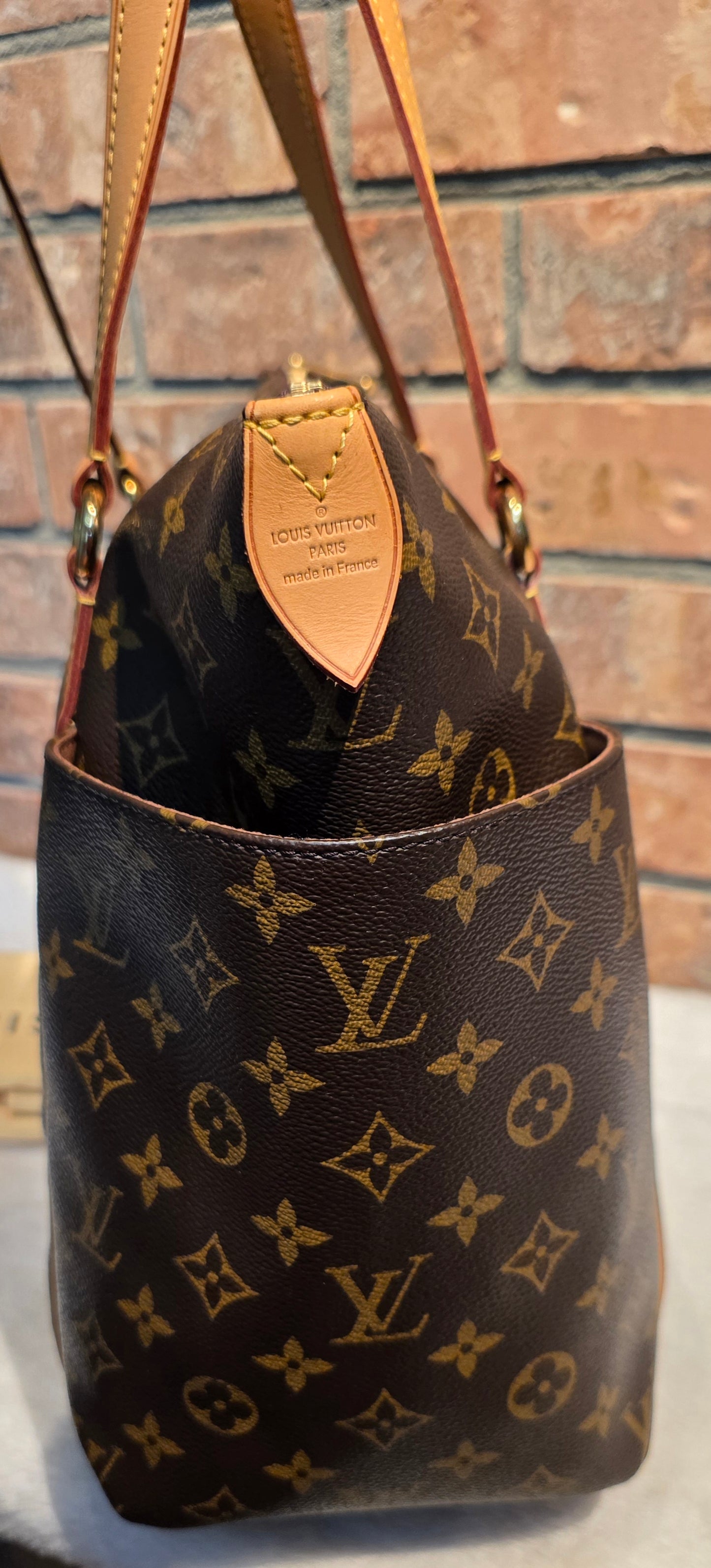 Authentic Louis Vuitton Totally MM Monogram