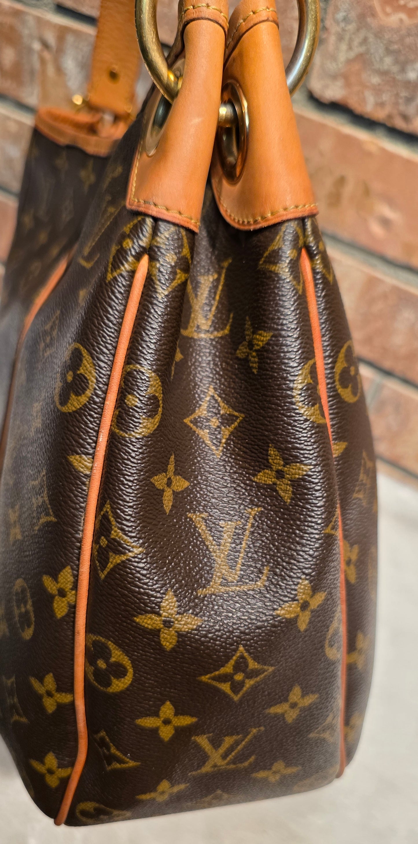 Authentic Louis Vuitton Galliera PM