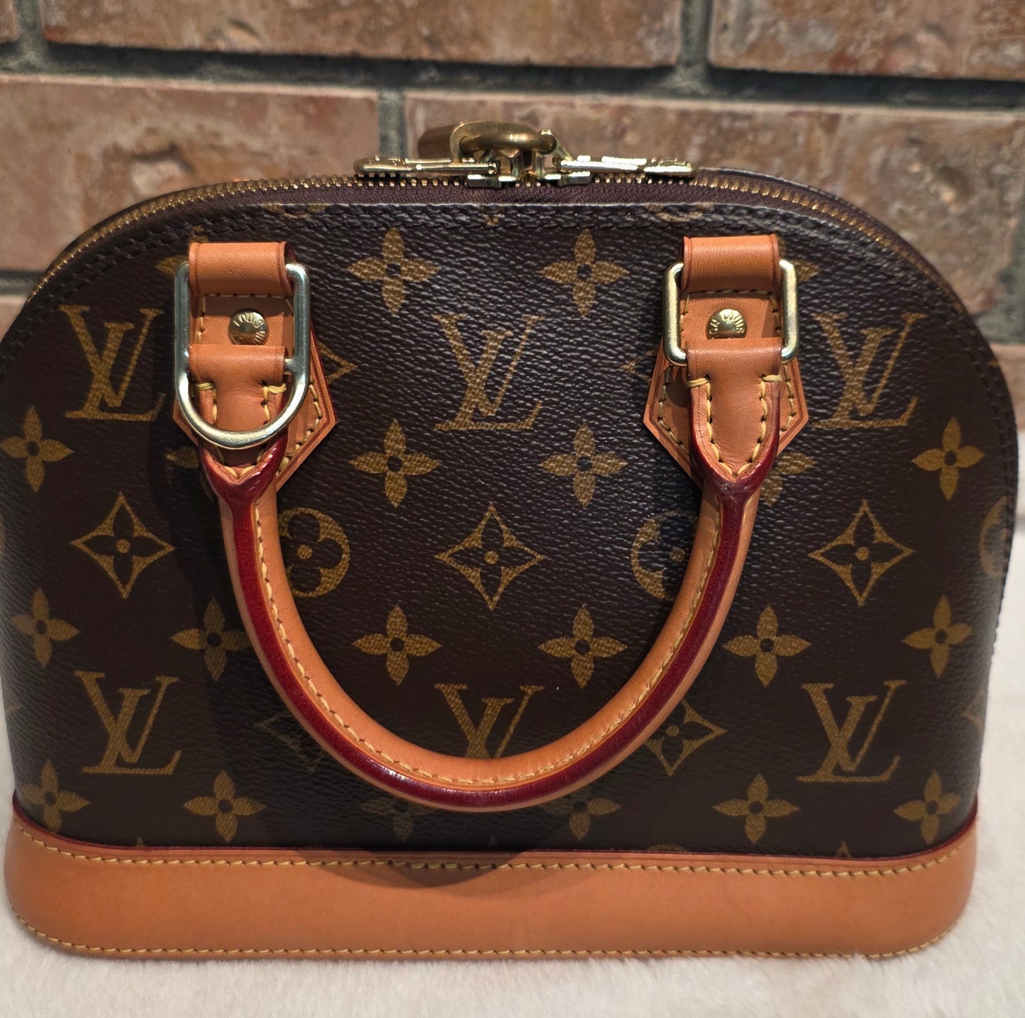 Authentic Louis Vuitton Alma BB Monogram