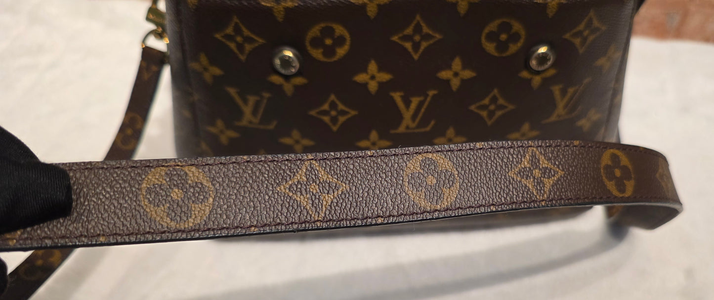 Authentic Louis Vuitton Montaigne BB Monogram