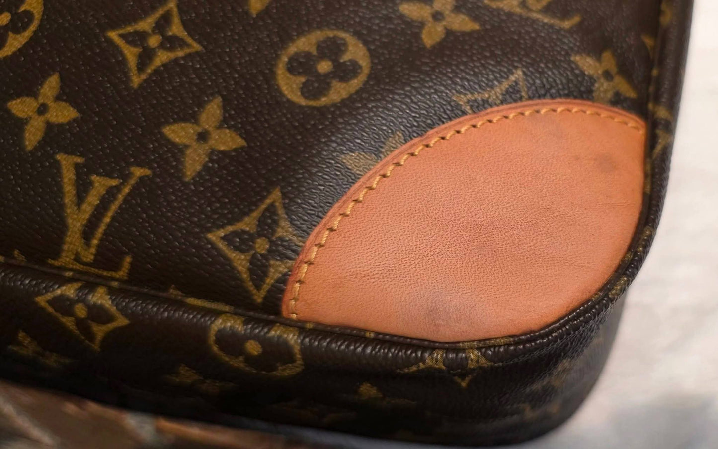 Authentic Louis Vuitton Boulogne 30