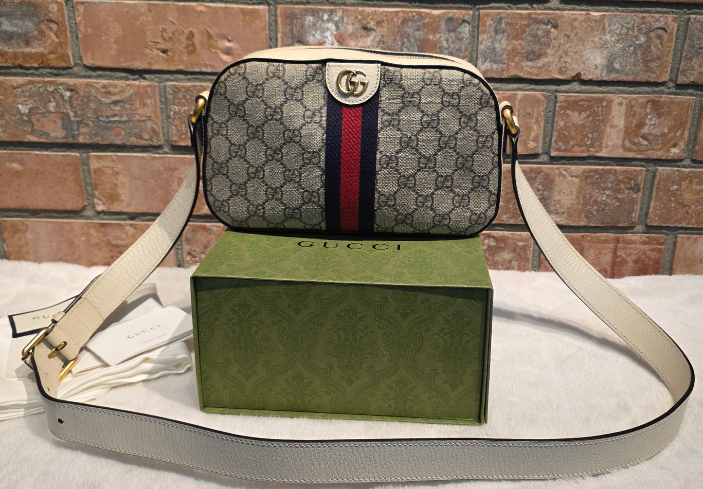 Authentic Gucci GG Supreme Ophidia Small Camera Bag