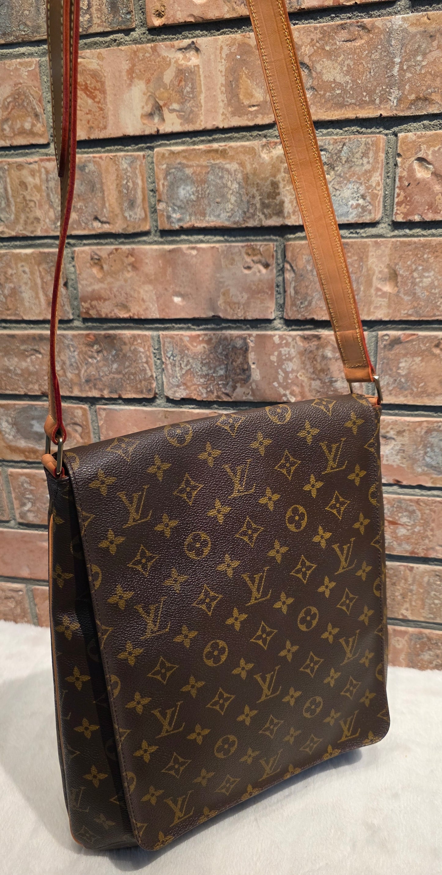 Authentic Louis Vuitton Musette Salsa GM Monogram