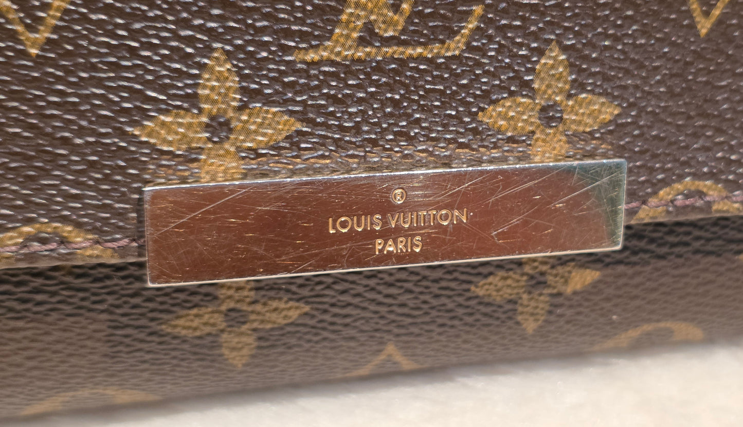 Authentic Louis Vuitton Favorite MM Monogram (SA4116)