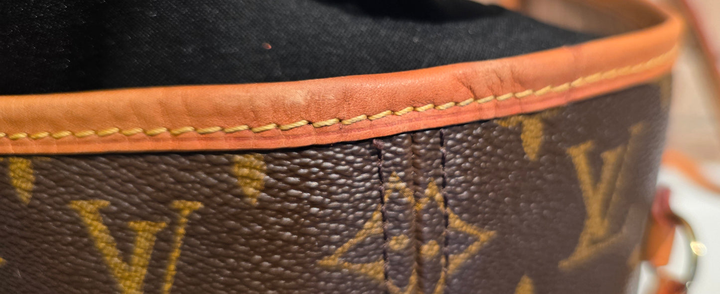 Authentic Louis Vuitton Neverfull MM Monogram