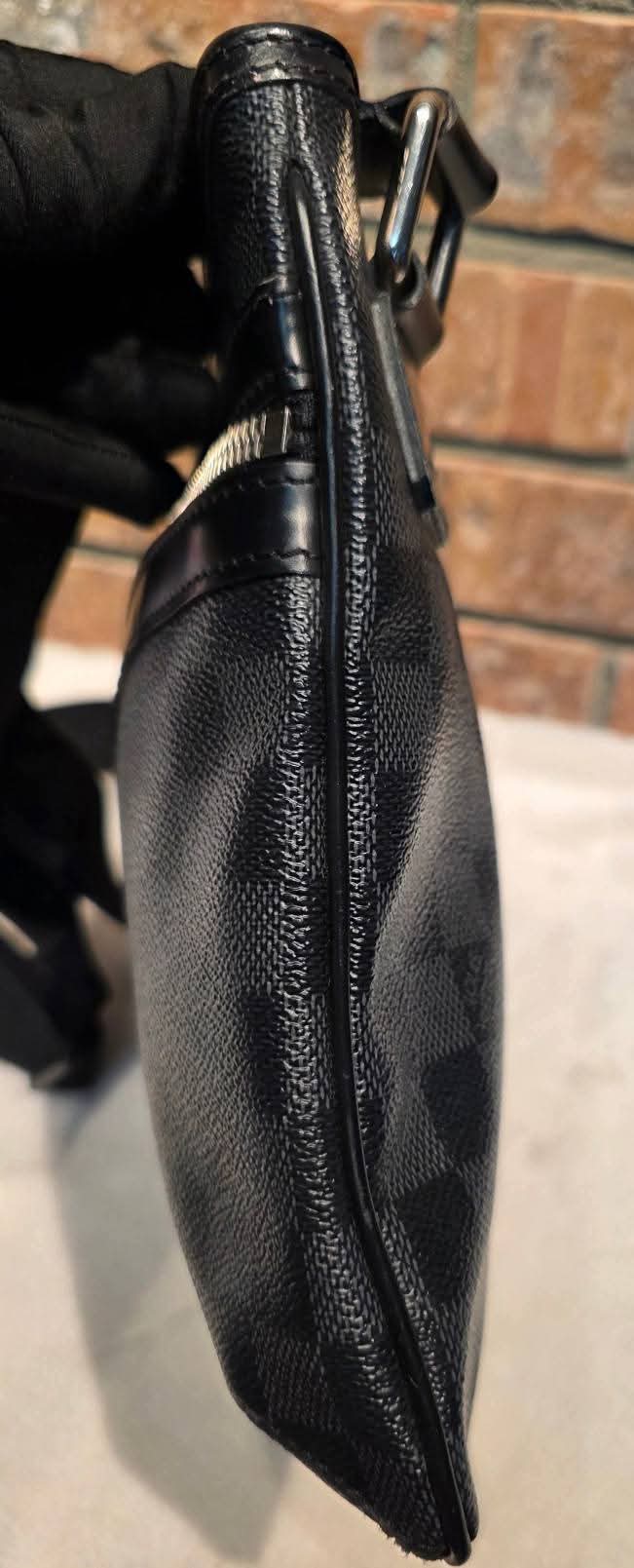 Authentic Louis Vuitton Thomas Crossbody Damier Graphite