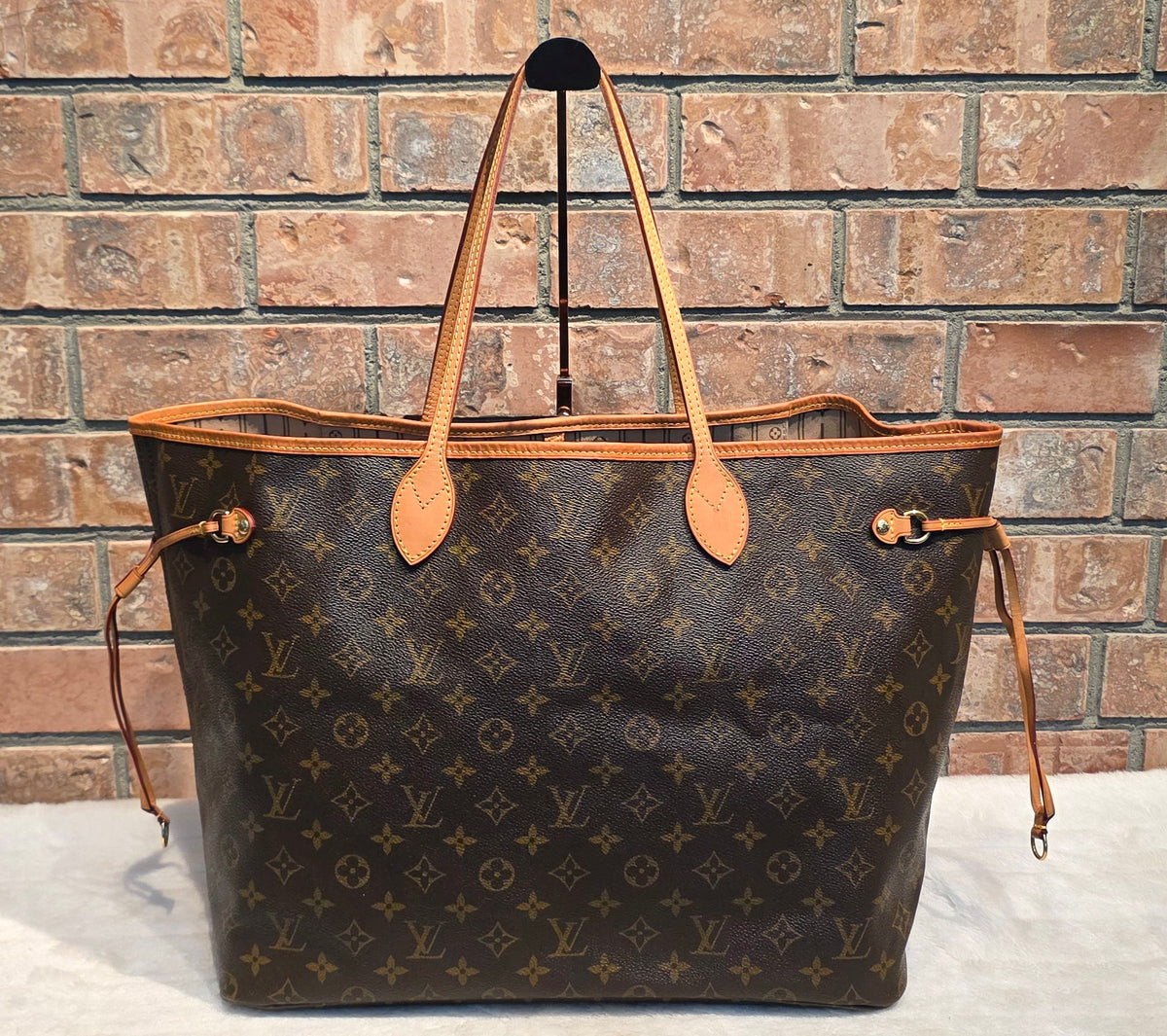 Authentic Louis Vuitton Neverfull GM Monogram