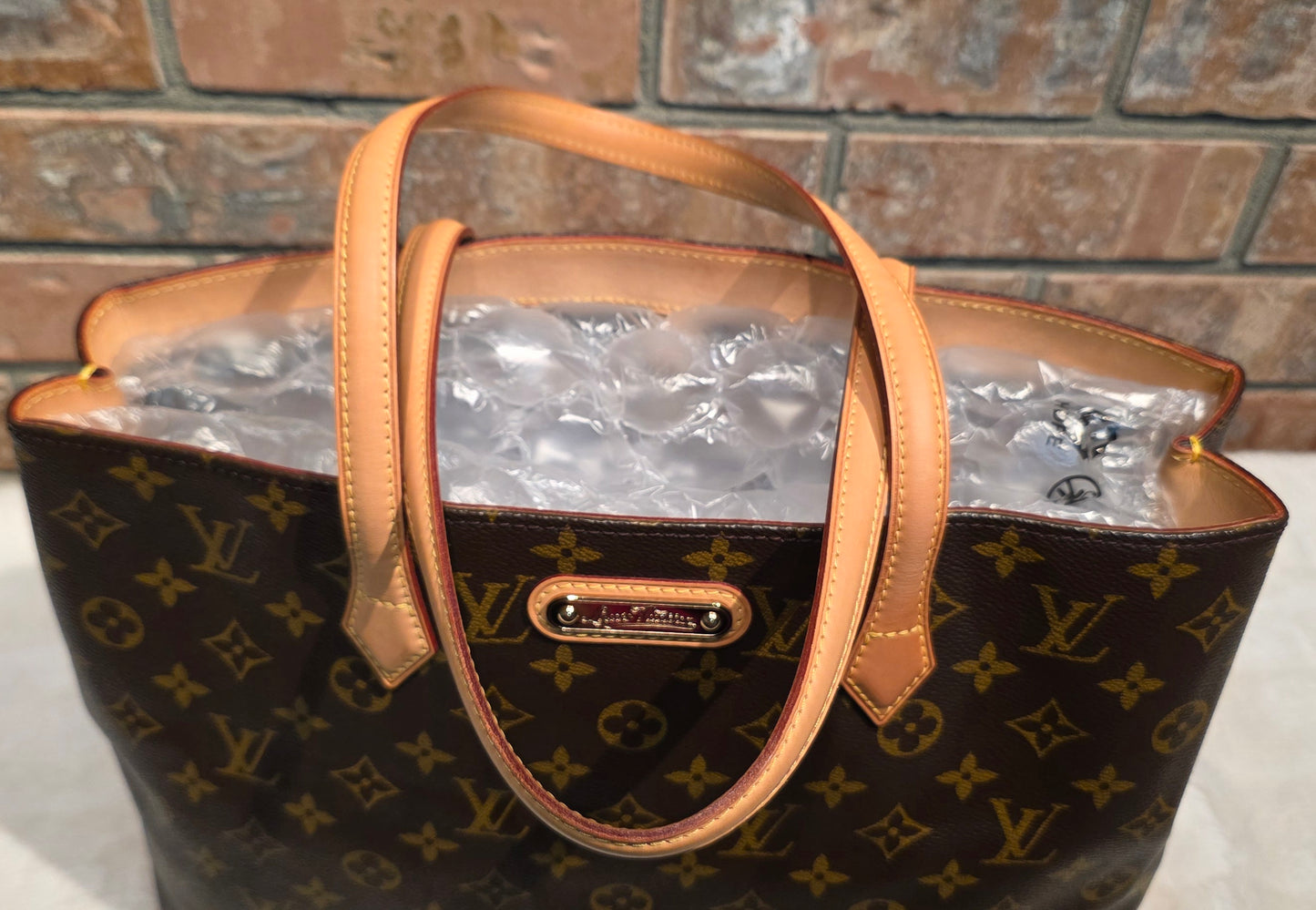 Authentic Louis Vuitton Wilshire MM Monogram