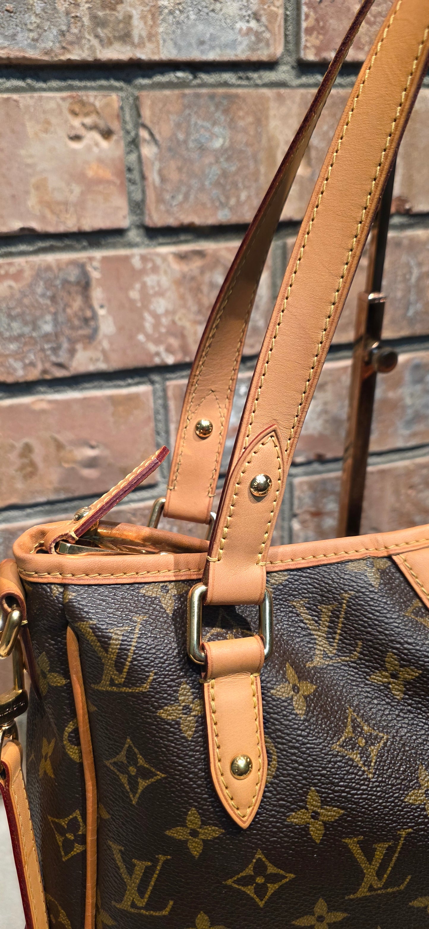 Authentic Louis Vuitton Estrella MM