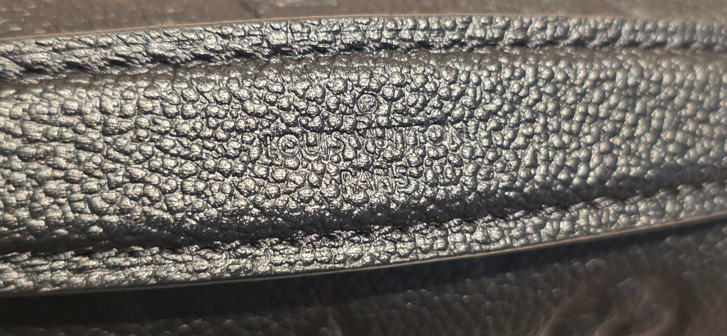 Authentic Louis Vuitton Pochette Metis Empreinte Noir