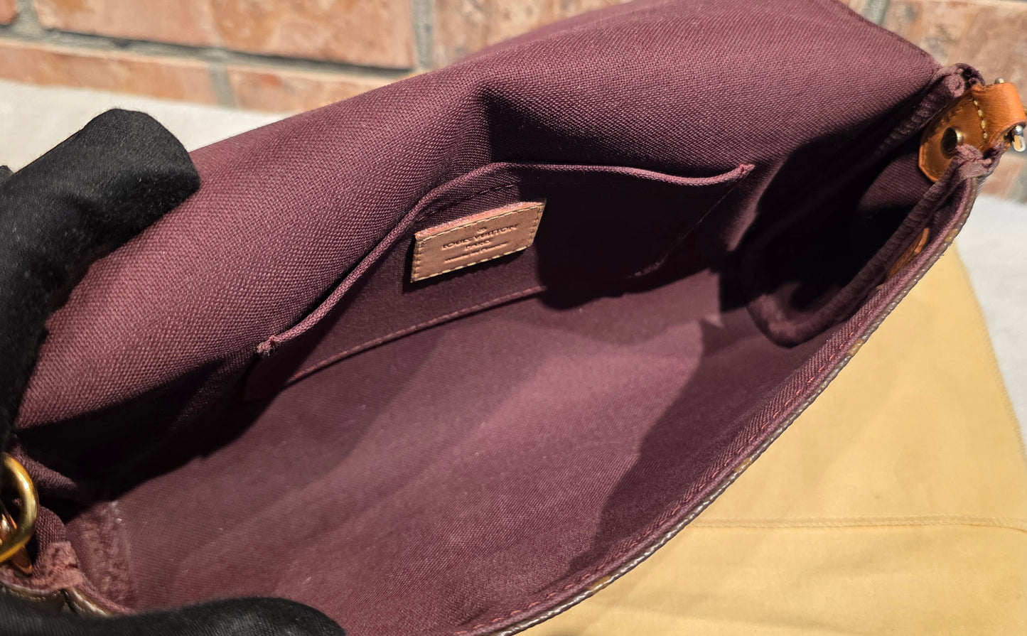 Authentic Louis Vuitton Favorite MM
