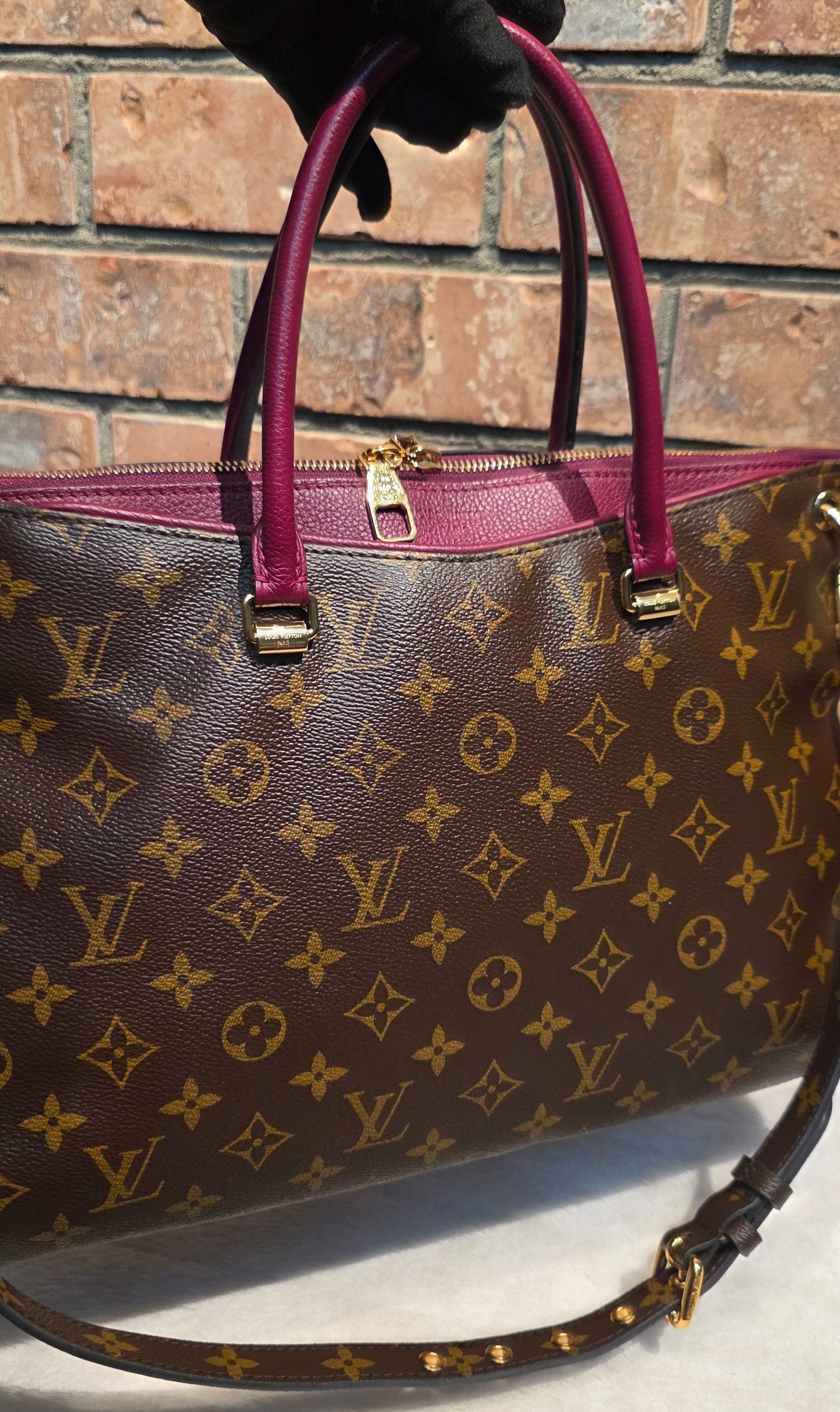 Authentic Louis Vuitton Pallas MM in Raisin