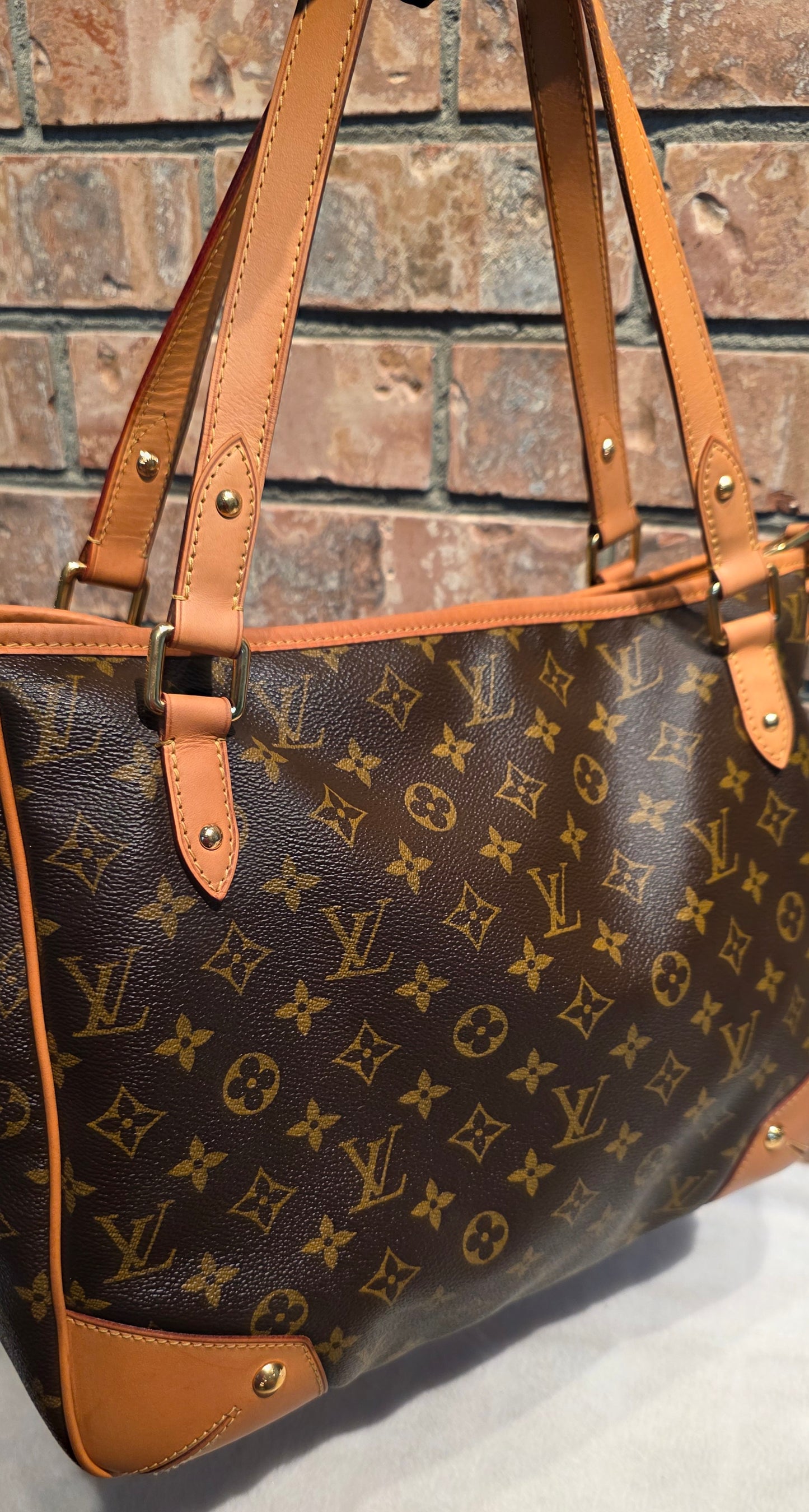 Authentic Louis Vuitton Estrella MM