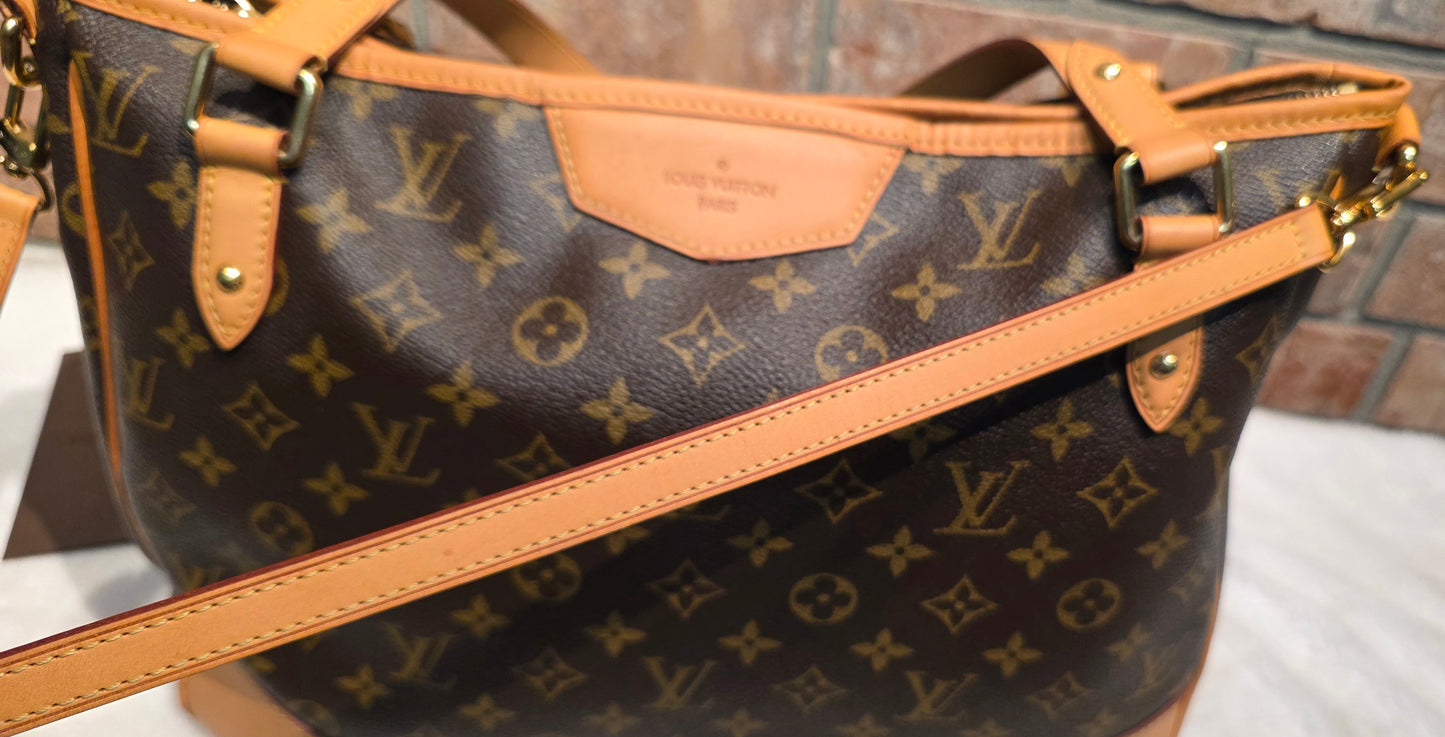 Authentic Louis Vuitton Estrella MM